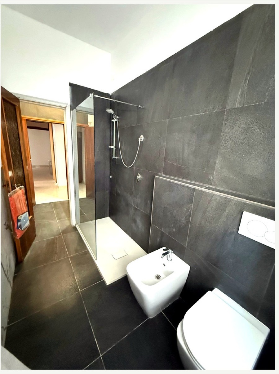 Bagno Via Romagna 3